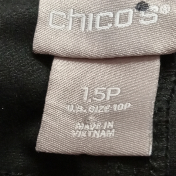 vegan leather ankle pants Chico's  textured - Picture 6 of 7